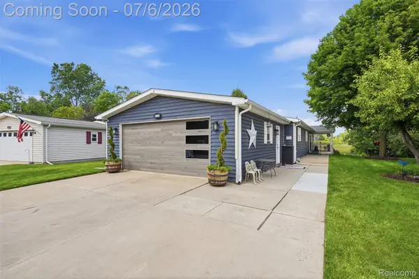 865 Beach Buggy Lane, Linden, MI 48451