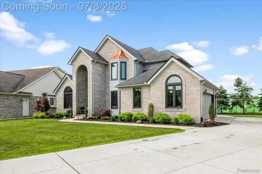 45433 Indian Creek Drive, Canton, MI 48187 - #2