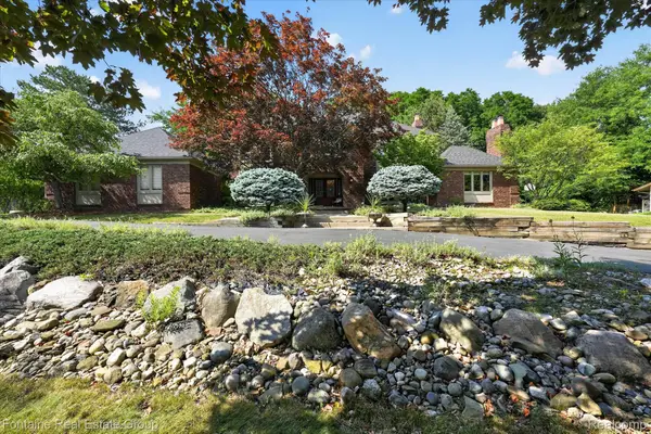 34462 Ramble Hills Drive, Farmington, MI 48331