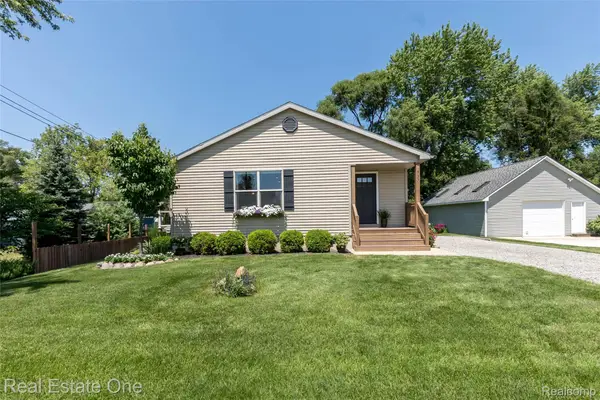9331 Clifton Avenue, Northville, MI 48168