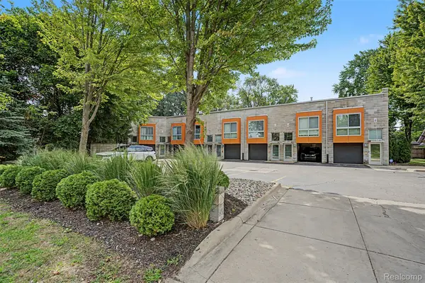 432 E Parent Avenue, RoyalOak, MI 48067