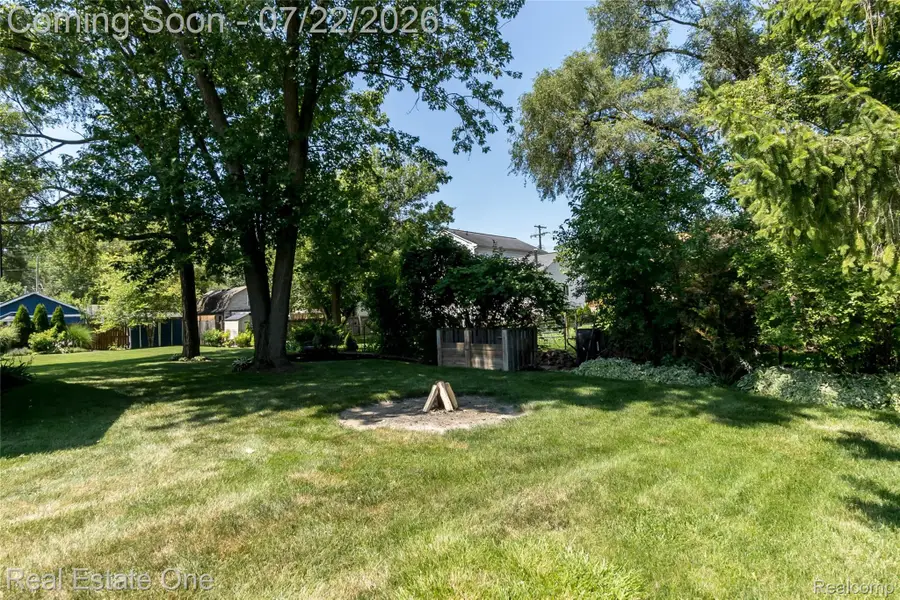 9353 Clifton Avenue, Northville, MI 48168 - #2