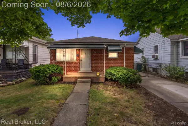 2106 Reo Avenue, LincolnPark, MI 48146