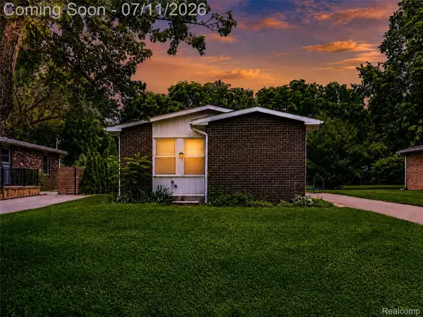 3120 La Salle Drive, AnnArbor, MI 48108