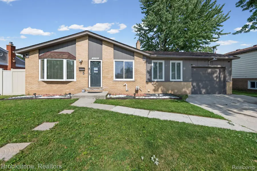 31758 Eiffel Avenue, Warren, MI 48088 - #3