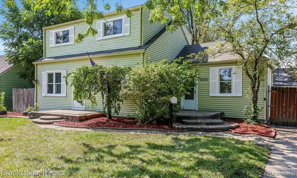 23151 Lawson Avenue, Warren, MI 48089