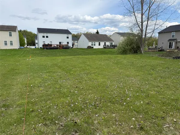 59 Lochaven Road, Waterford, MI 48327
