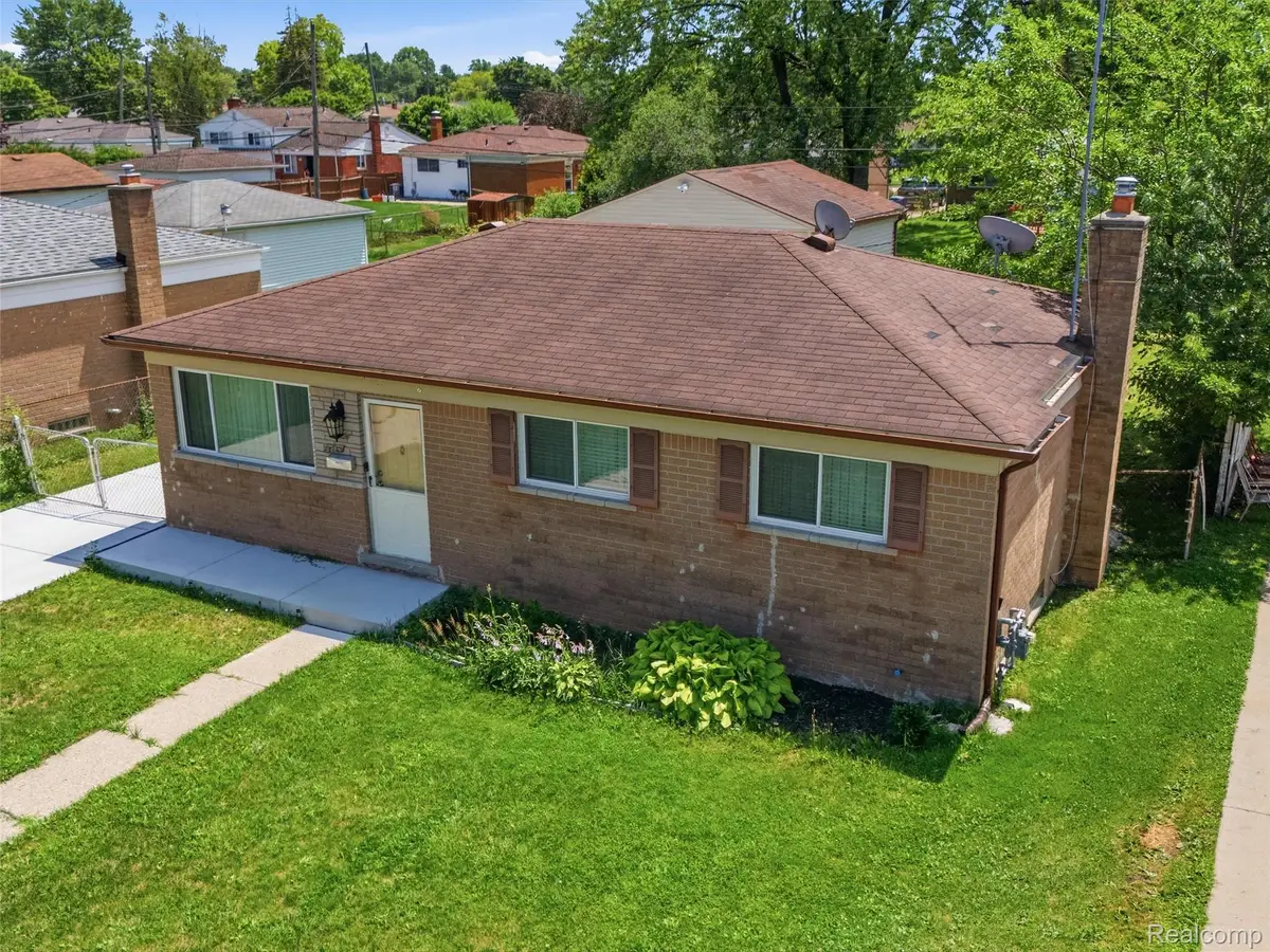 3218 E 14 Mile Road, Warren, MI 48092 - #1