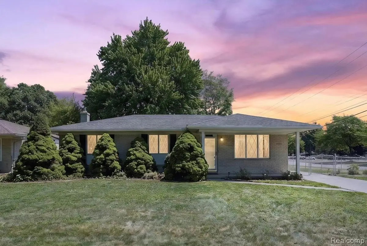 37018 Tamarack Drive, Sterling Heights, MI 48310 - #1