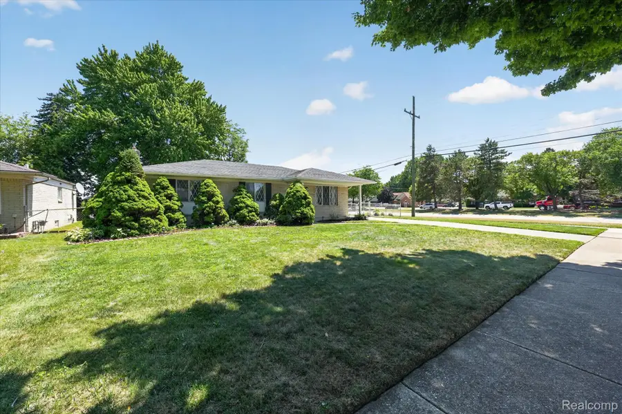 37018 Tamarack Drive, Sterling Heights, MI 48310 - #3