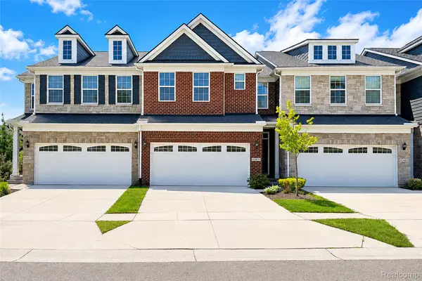 43479 Prospect Lane, Novi, MI 48375