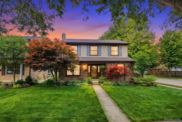 1765 Robindale Avenue, Dearborn, MI 48128