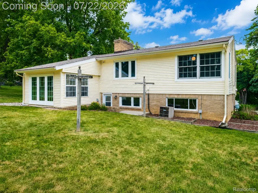 204 Terrace Court, Grand Blanc, MI 48439 - #3