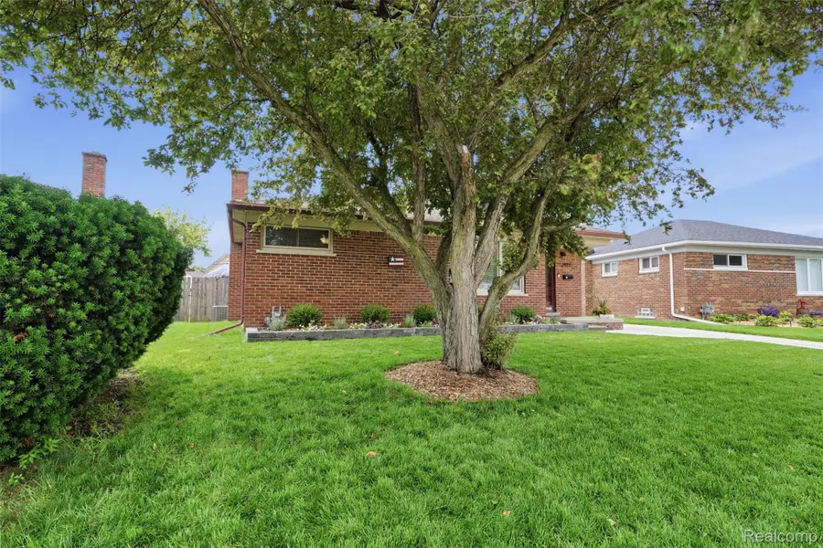 29971 Leona Street, Garden City, MI 48135 - #3