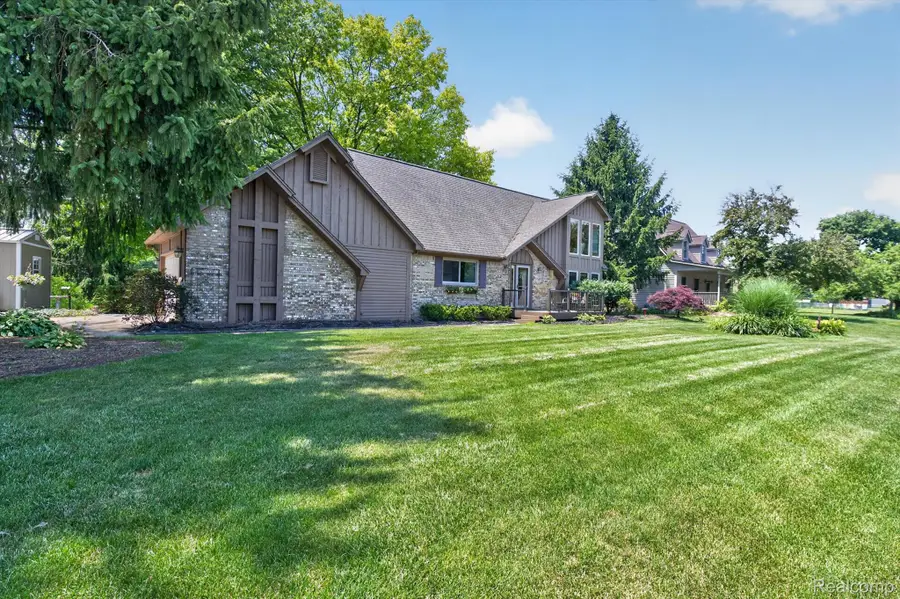 9968 Timothy Lane, Green Oak, MI 48178 - #3