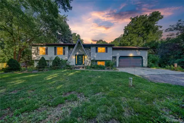 4430 N Center Road, Flint, MI 48506