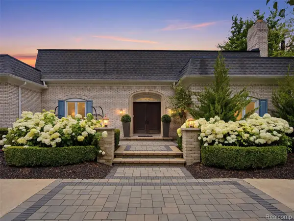 1281 Twin Maples Lane, BloomfieldHills, MI 48301