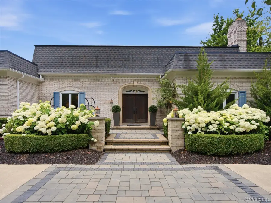 1281 Twin Maples Lane, Bloomfield, MI 48301 - #2