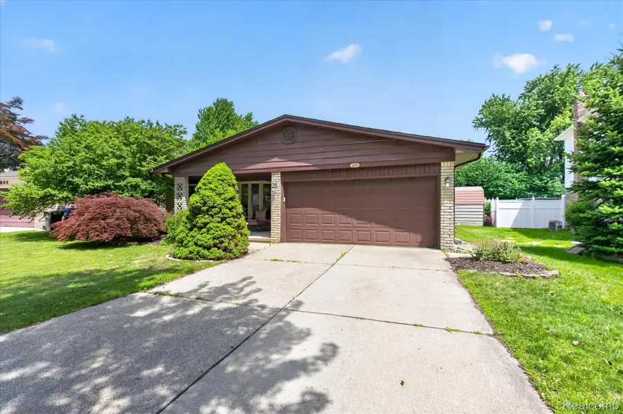 42854 Lombardy Drive, Canton, MI 48187 - #3