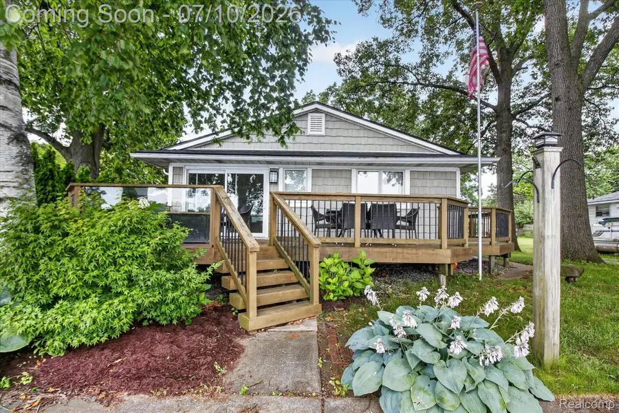 35 N Hulbert Street, White Lake, MI 48386 - #2