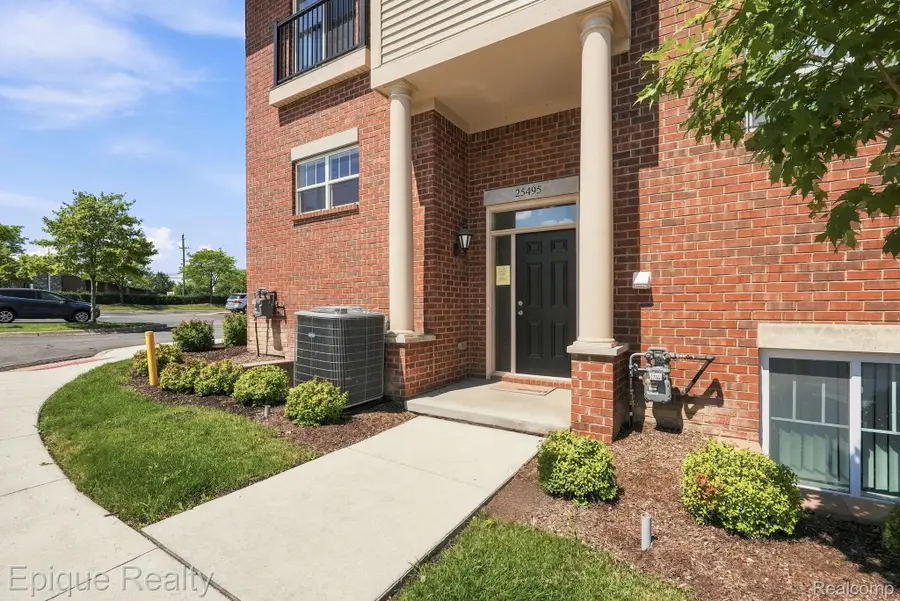 25495 Grandview Lane #25, Novi, MI 48375 - #3
