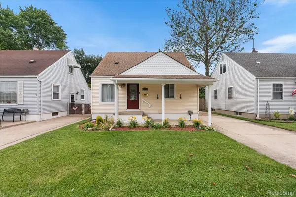 29510 John J Street, Roseville, MI 48066