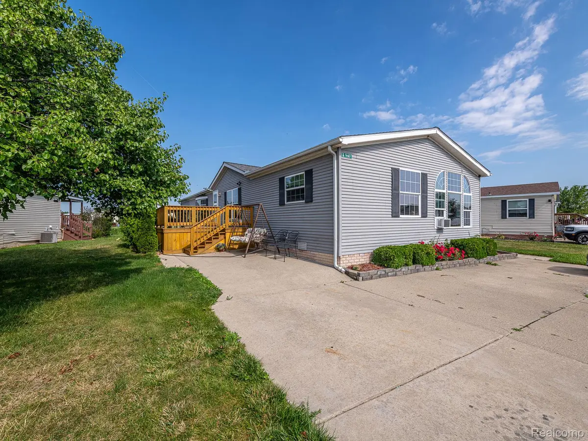 940 Tanner Landing, Monroe, MI 48161 - #1