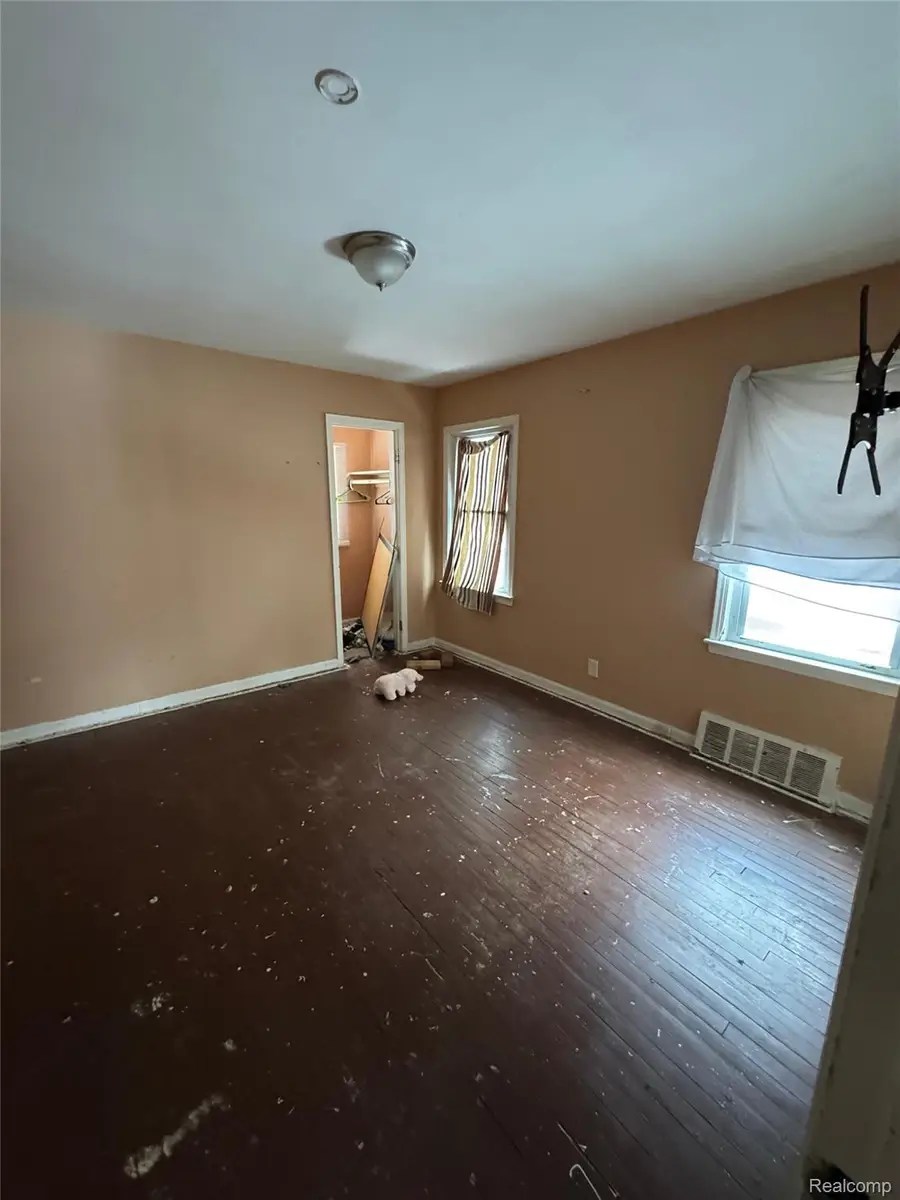 8874 Auburn Street, Detroit, MI 48228 - #3