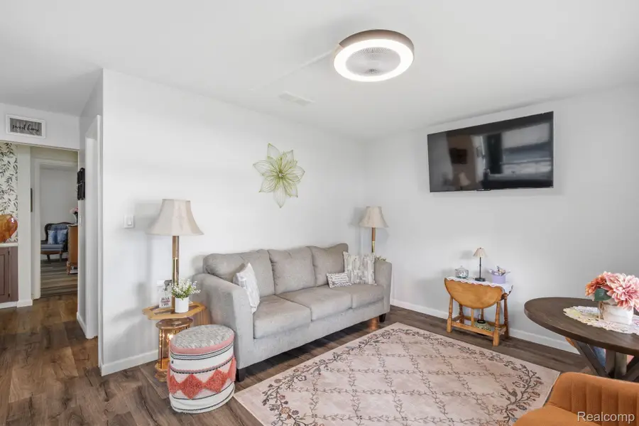 1501 River Road #301, Saint Clair, MI 48079 - #3