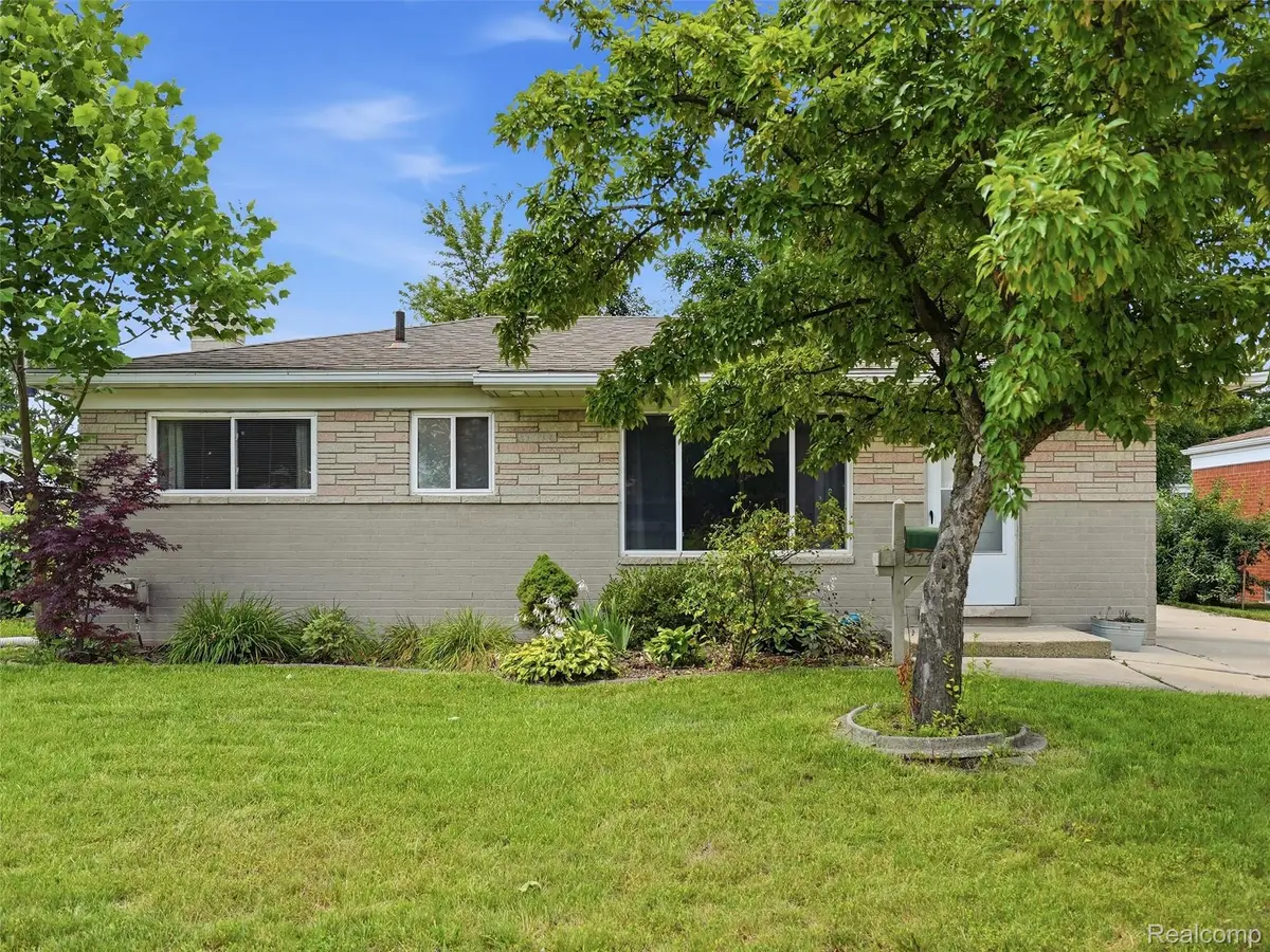 27469 Cosgrove Drive, Warren, MI 48092 - #1