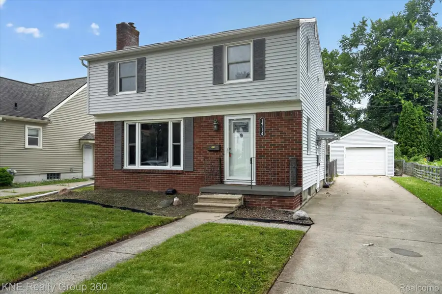 1714 Cooper Avenue, Lansing, MI 48910 - #2