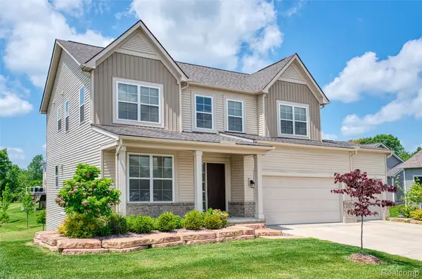10070 Kylie Drive, Brighton, MI 48116