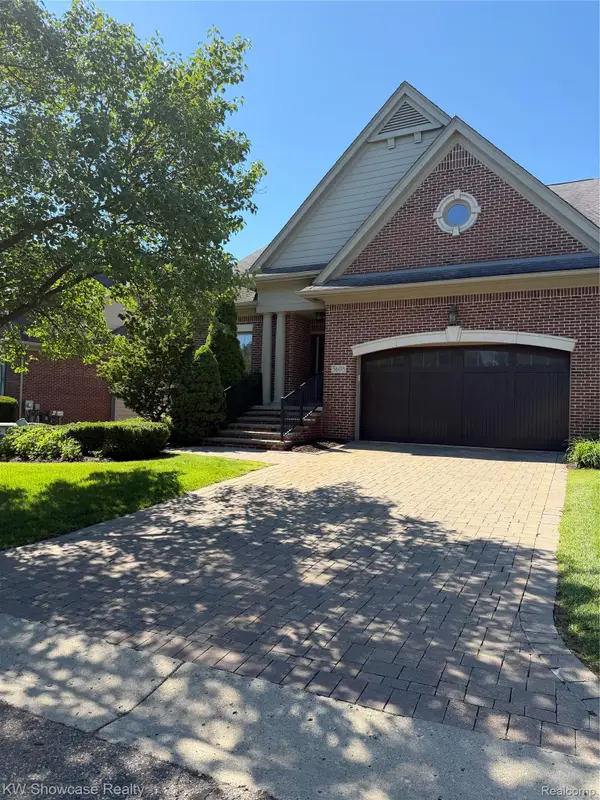 5608 Pembrooke Crossing, WestBloomfield, MI 48322