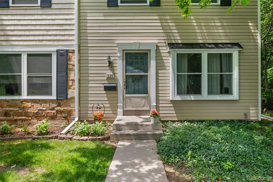 930 Little Hill Court, Rochester Hills, MI 48307 - #3