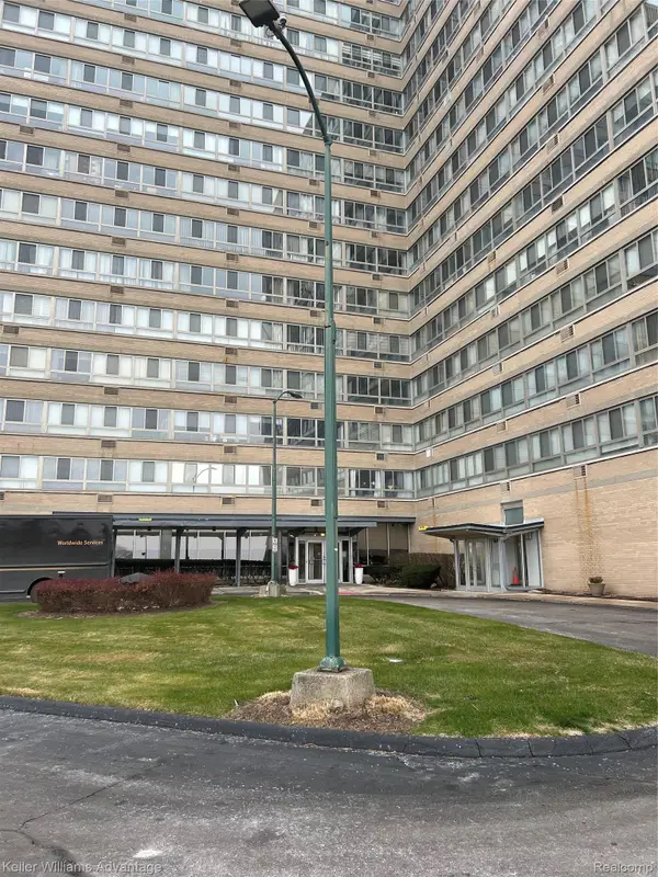 8900 E Jefferson Avenue #323, Detroit, MI 48214