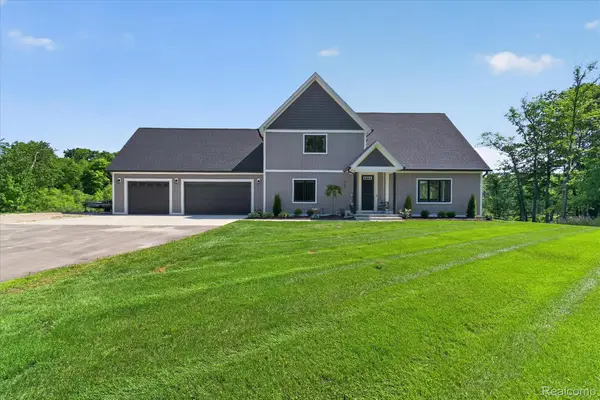 200 N Pleasant Valley Road, Milford, MI 48380