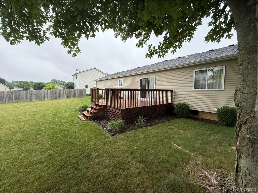488 Windy Bluff, Flushing, MI 48433 - #3