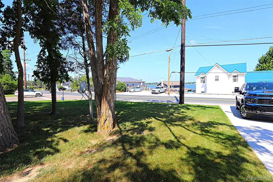 412 E Shore Drive, Northfield, MI 48189 - #3