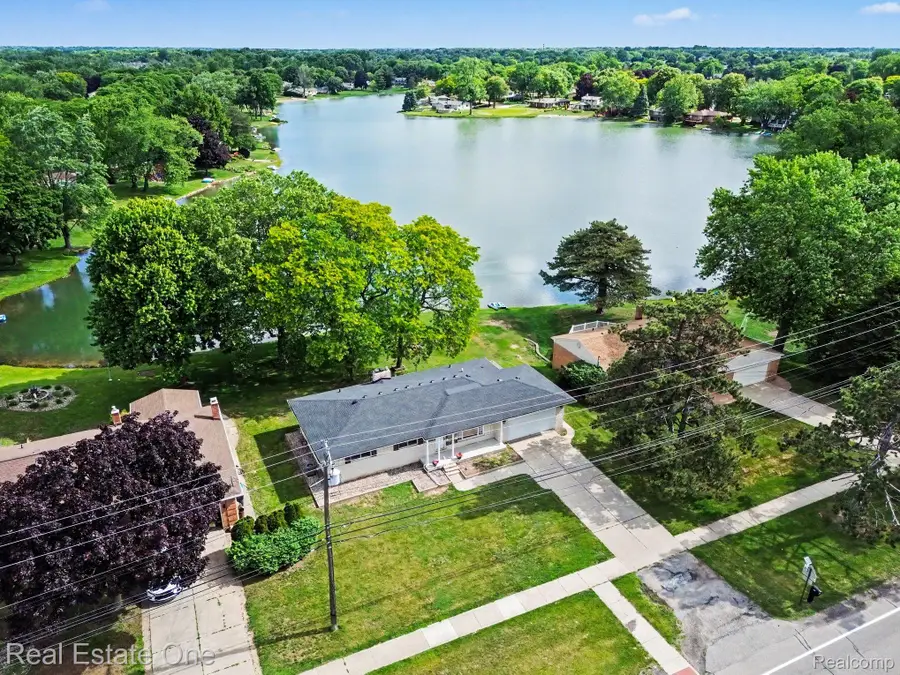 1347 E Square Lake Road, Troy, MI 48085 - #2