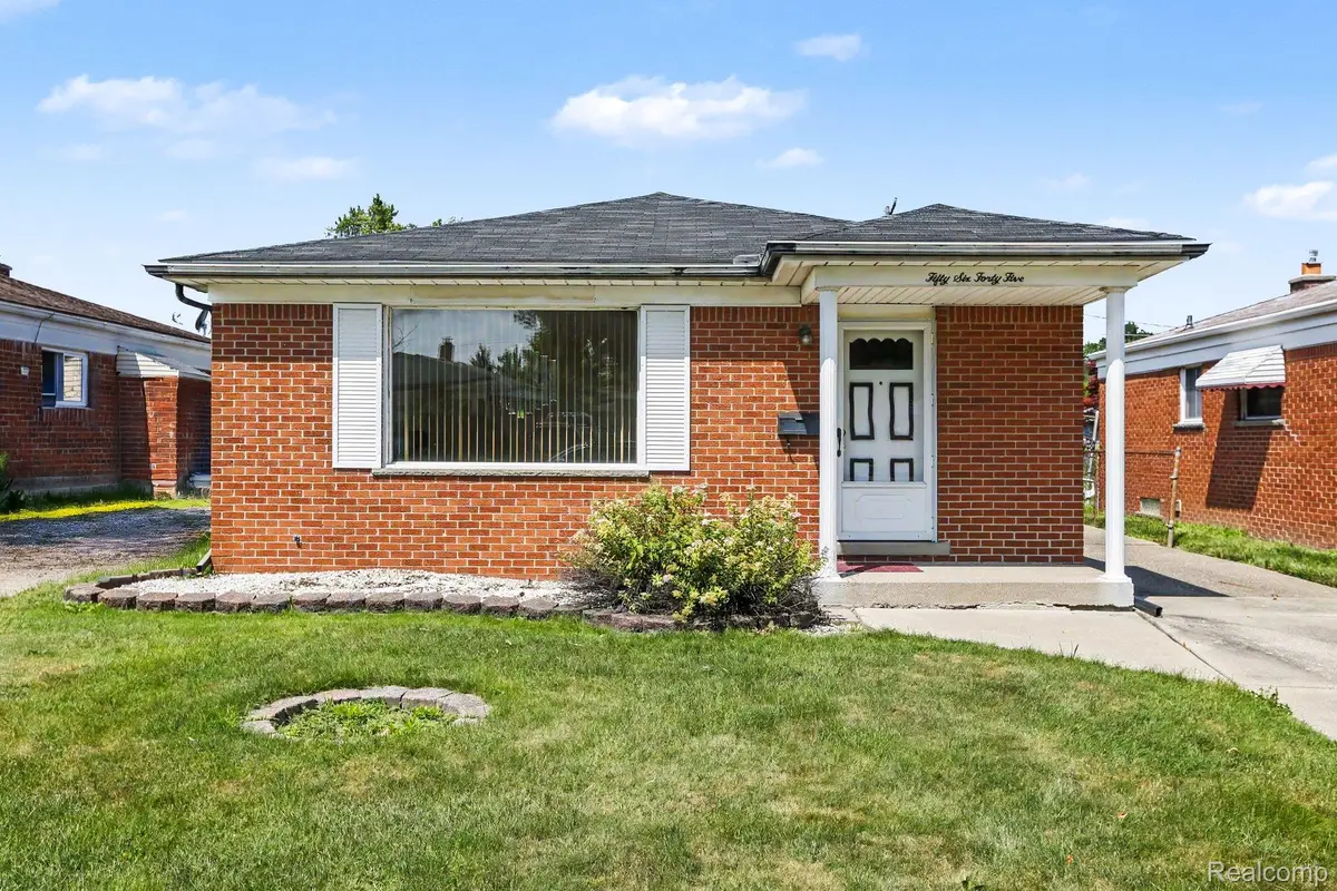5645 Centralia Street, Dearborn Heights, MI 48127 - #1