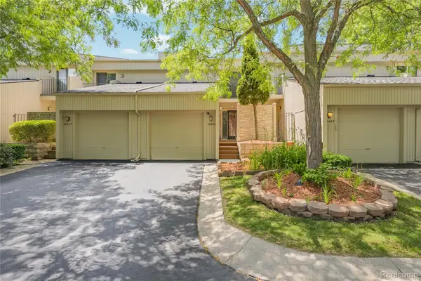 39455 Country Lane, Novi, MI 48375