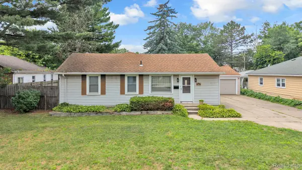 5693 Colonial Street, DearbornHeights, MI 48127