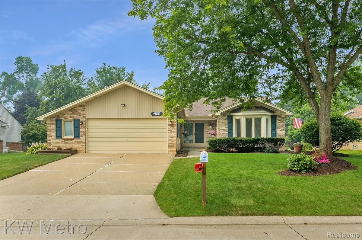 2154 Warrington Road, Rochester Hills, MI 48307 - #1