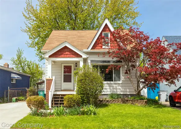 559 E Harry Avenue, HazelPark, MI 48030
