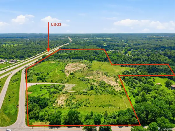 4975 Old Us 23, Fenton, MI 48430