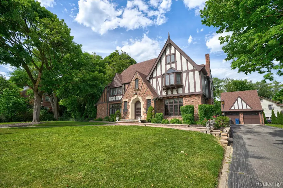 1117 South Drive, Flint, MI 48503 - #3