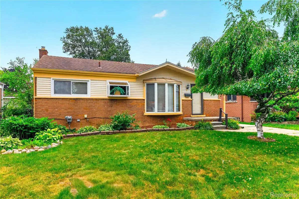 32039 Avondale Street, Westland, MI 48186 - #1
