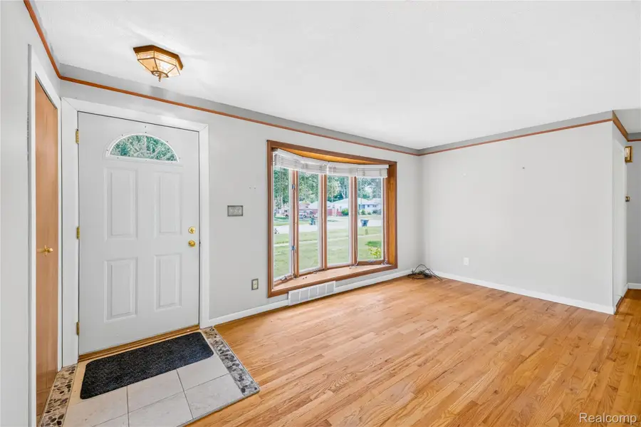 32039 Avondale Street, Westland, MI 48186 - #3