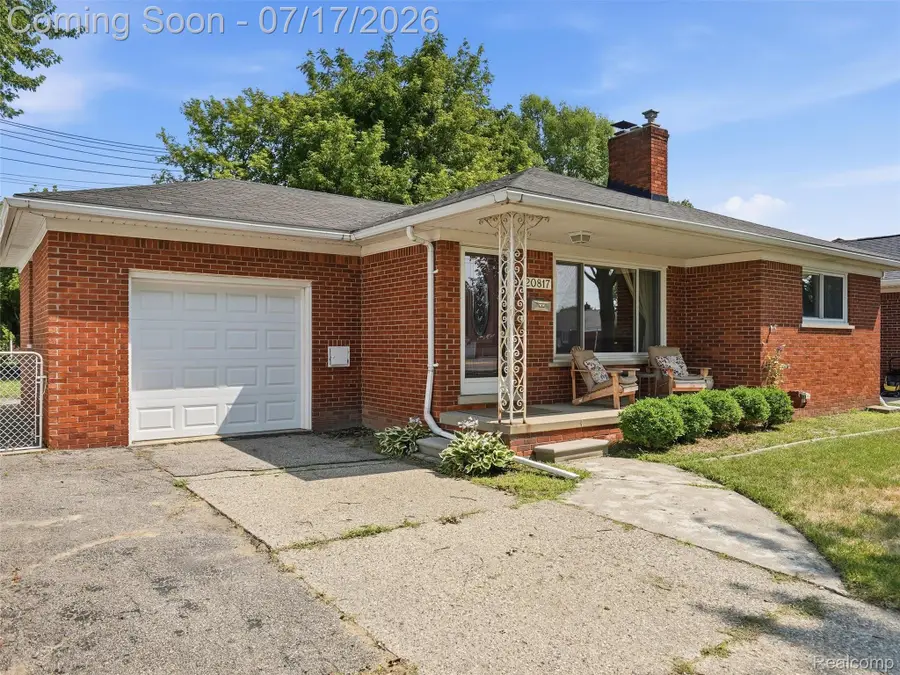 20817 Frazho Street, Saint Clair Shores, MI 48081 - #2
