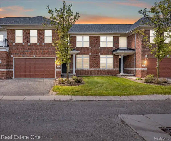 7382 Gateway Drive, WestBloomfield, MI 48322